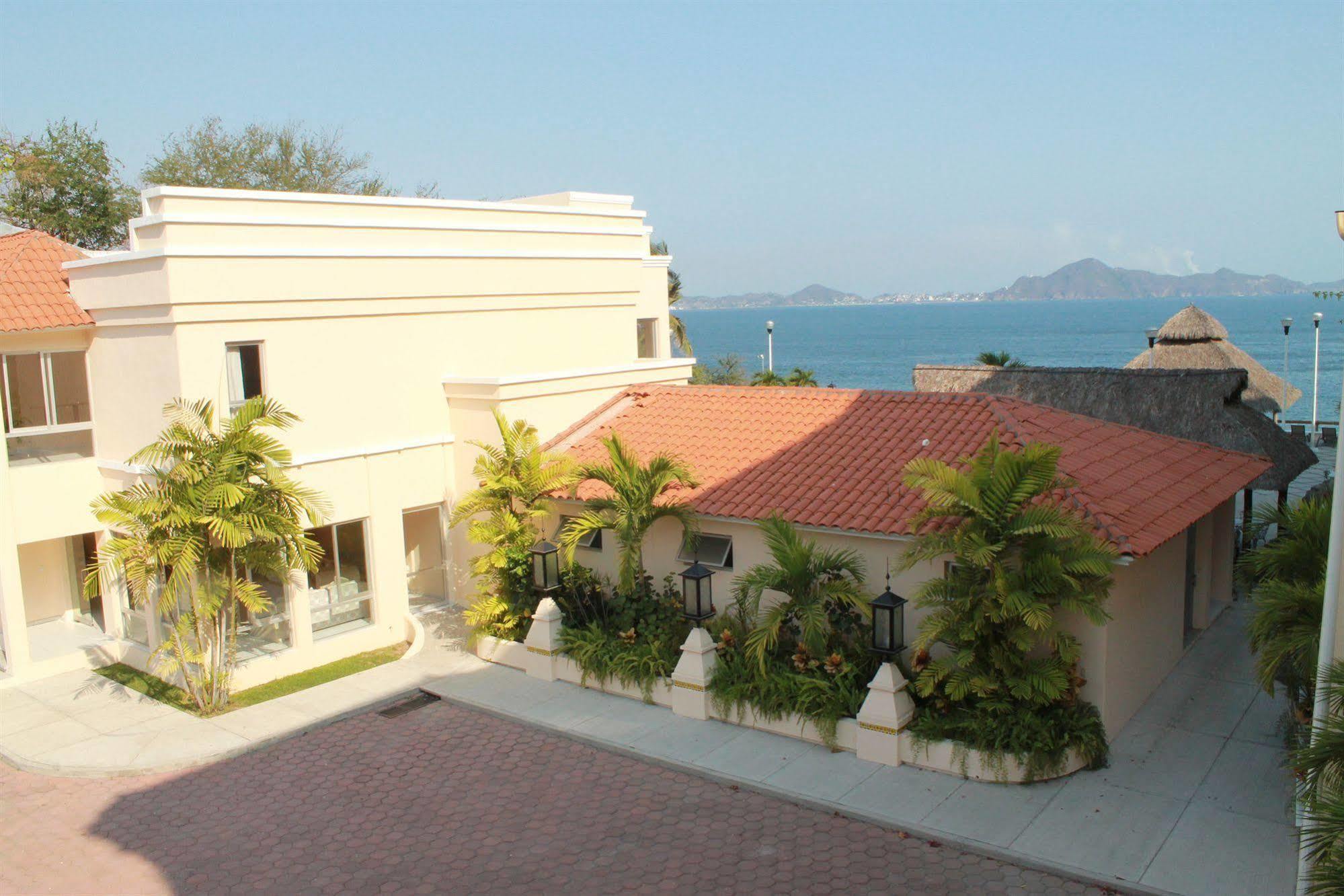 Villas Del Palmar Manzanillo With Beach Club Exterior photo